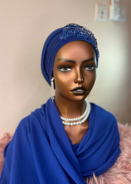 ENSEMBLE bonnet + voil décoré