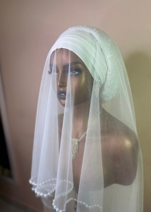 ENSEMBLE bonnet + voil de mariée